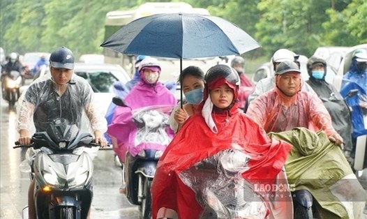 Dự báo không khí lạnh có thể gây mưa ở Bắc Bộ đêm 30.9. Ảnh: Tạ Quang