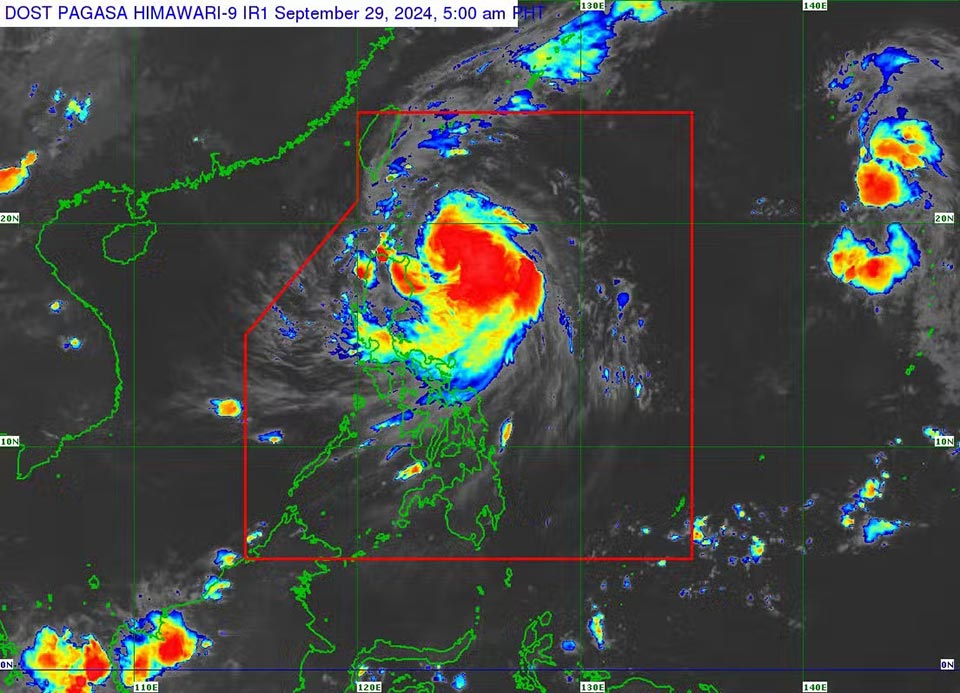 Vi tri bao Julian sang 29.9 (gio dia phuong). Anh: PAGASA