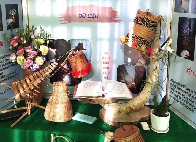 A science and technology competition project of Dak R'lap District Boarding Secondary and High School for Ethnic Minorities (Dak Nong), including products sold by local people in the market. Photo: Hai Dang