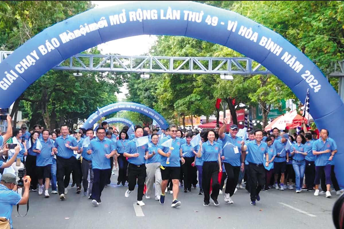 Hanoi: Nearly 50 years of running spreads the message of peace