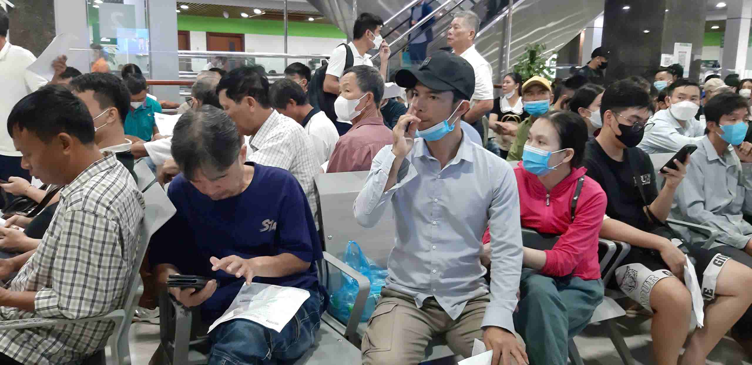 Specifying that some diseases can skip referral procedures does not put pressure on upper-level hospitals. Photo: Minh Minh