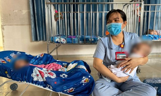 Hiện những em bé ở Mái ấm Hoa Hồng được chuyển về các trung tâm khác chăm sóc. Ảnh: MINH TÂM