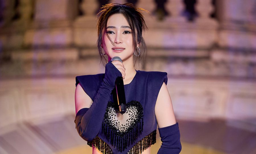 Ca sĩ Hương Tràm từng gây chú ý nhờ đăng quang “Giọng hát Việt” mùa đầu tiên. Ảnh: Nhà sản xuất cung cấp