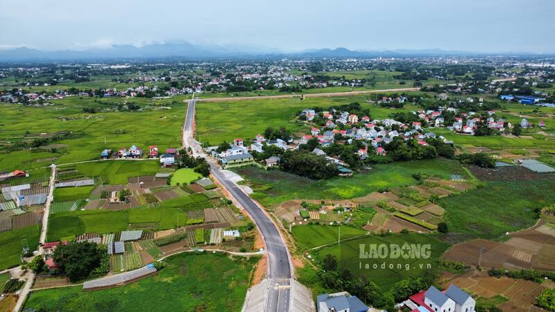 The access road in Thai Nguyen province is under construction. Photo: Lam Thanh