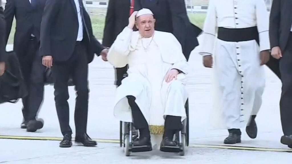 Giáo hoàng Francis tại Jakarta, Indonesia. Ảnh: AFP