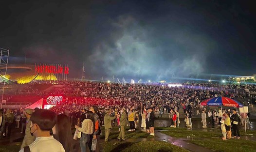 Quảng trường Lâm Viên (Đà Lạt) đông nghịt người vào tối 2.9
Ảnhh: La Hằng