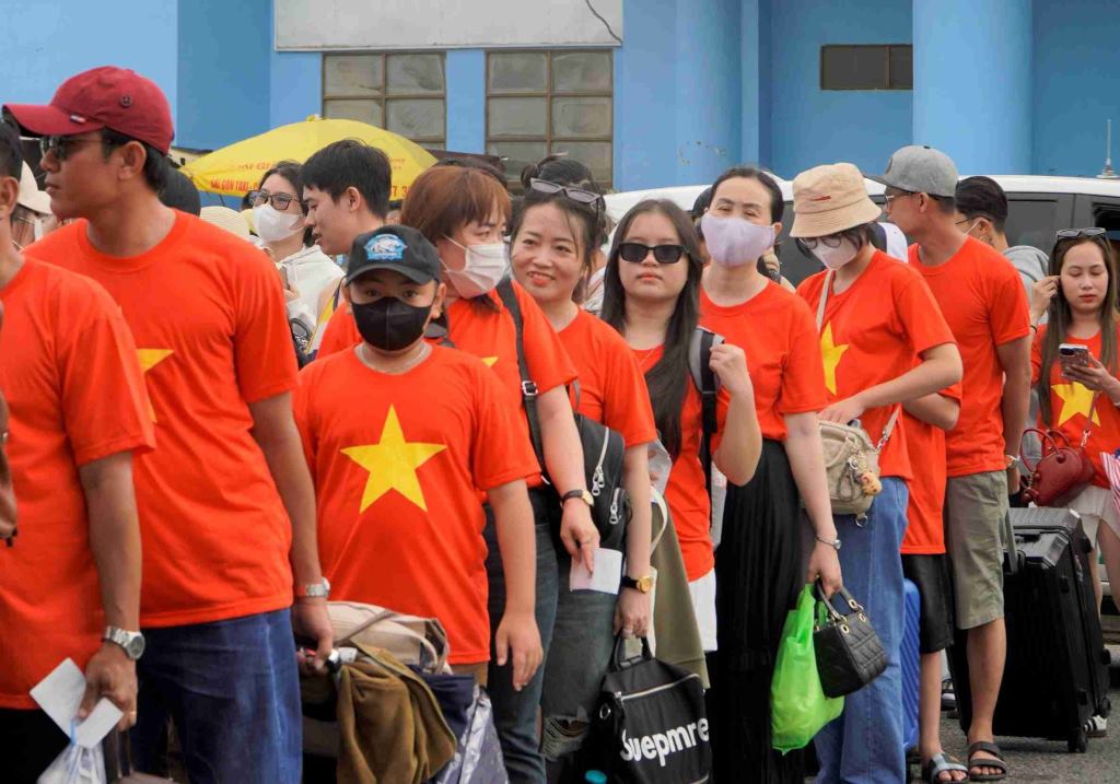 Nhiều du khách chọn các đảo Hòn Sơn, Nam Du và TP Phú Quốc cho kỳ nghỉ lễ 2.9. Ảnh: Nguyên Anh