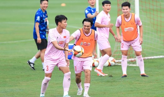 Tuyển Việt Nam có cơ hội lớn để học hỏi từ bóng đá Nga. 
Ảnh: Minh Dân