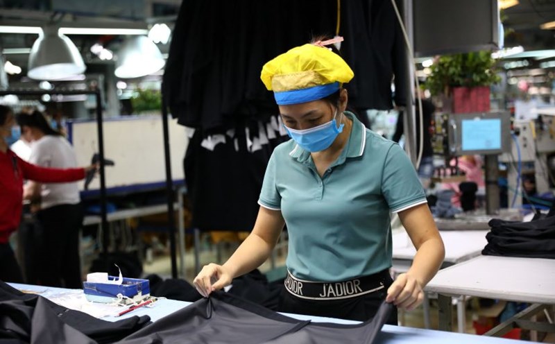 Doanh nghiệp kín đơn hàng, xuất khẩu nhiều mặt hàng chủ lực khởi sắc. Ảnh: Cường Ngô