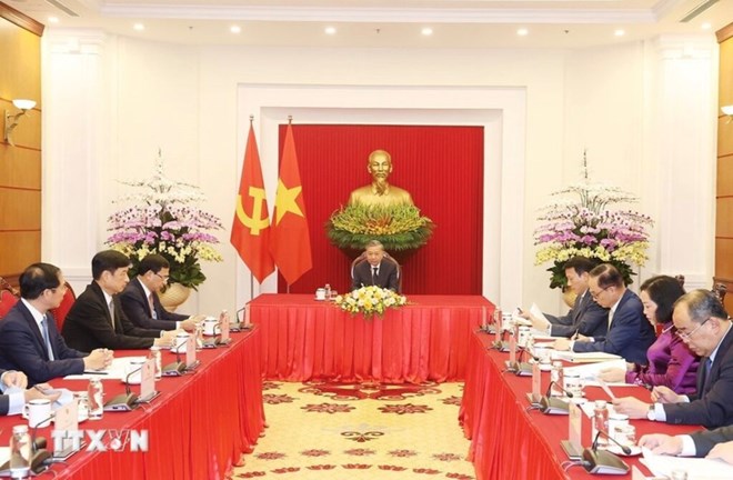 Tổng Bí thư, Chủ tịch nước và Tổng thống Hàn Quốc điện đàm