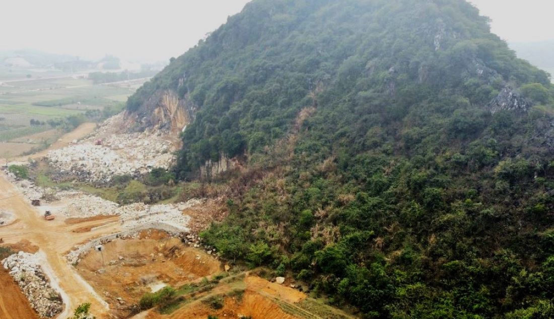 Proposal to put Dun Mountain (in Ha Long commune, Ha Trung district - where the cave was recently discovered) into an area temporarily banned from mineral activities. Photo: Minh Hoang