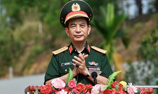 Đại tướng Phan Văn Giang gửi thư chúc mừng Nhà hát Chèo Quân đội nhân kỷ niệm 70 năm Ngày truyền thống. Ảnh: Bộ Quốc phòng