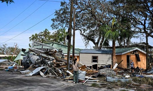 Ngôi nhà bị hư hại sau khi bão Helene đổ bộ vào bãi biển Horseshoe, Florida, Mỹ. Ảnh: AFP