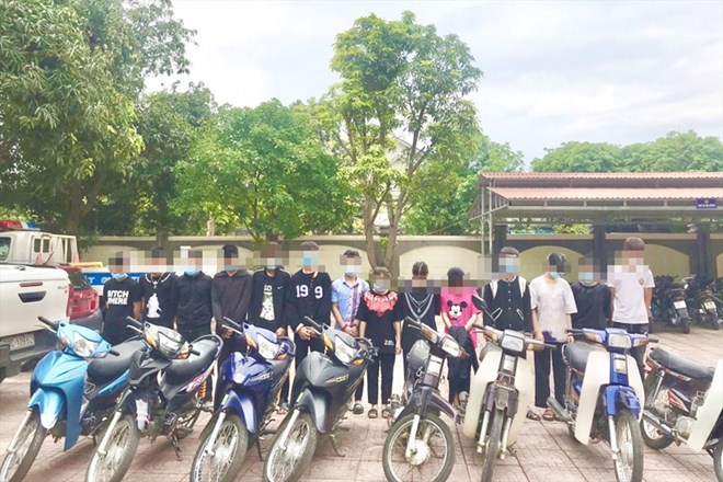 Học sinh Hà Tĩnh vi phạm an toàn giao thông bị triệu tập xử lý. Ảnh: Công an Hà Tĩnh.