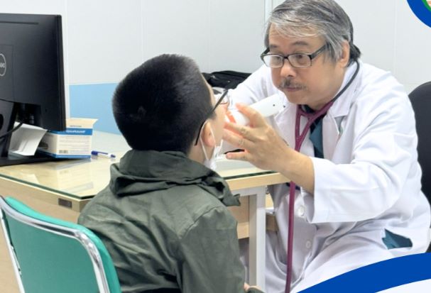 After the school year, many sick children come to see doctors for respiratory, digestive and infectious diseases. Photo: BVCC