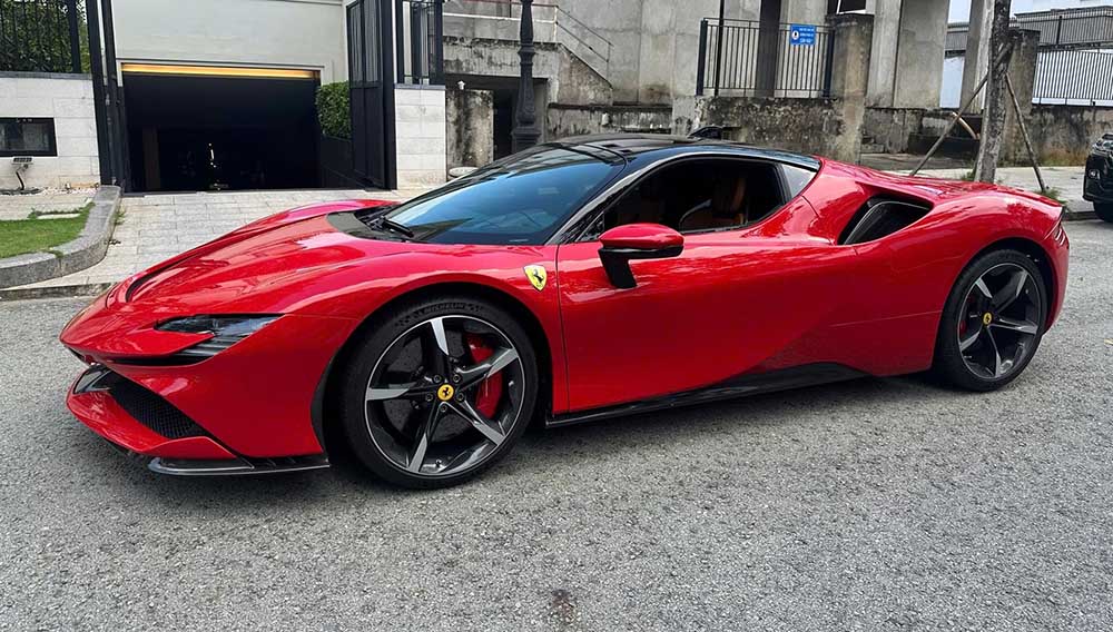 Doanh nhân Đức Huy bán lại siêu xe Ferrari SF90 Stradale sau 2 năm trải nghiệm. Ảnh: Anh Lượng