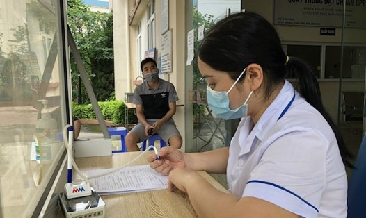 Cách tính số lượng người làm việc tại Trạm y tế (là viên chức) được căn cứ vào hệ số điều chỉnh theo đề xuất mới. Ảnh minh họa: Bảo Hân