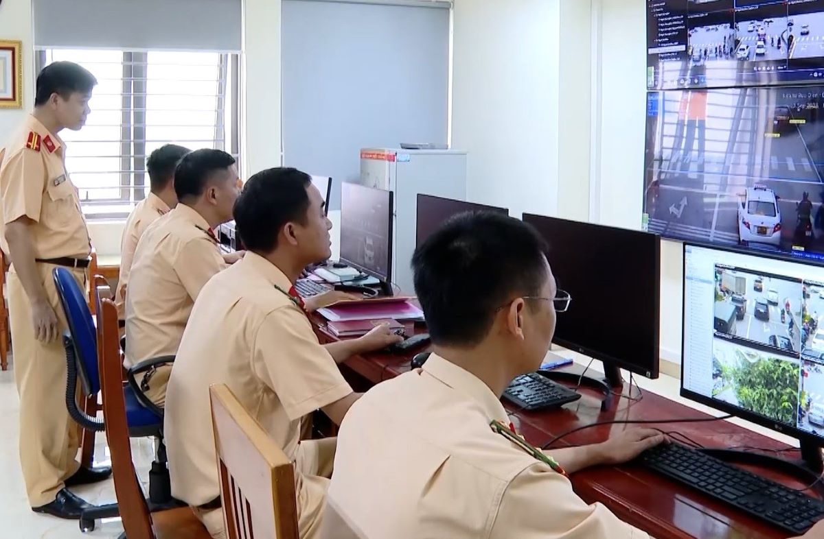 Trung tâm phân tích dữ liệu, hỗ trợ đưa ra các quyết định phạt nguội. Ảnh: CATH