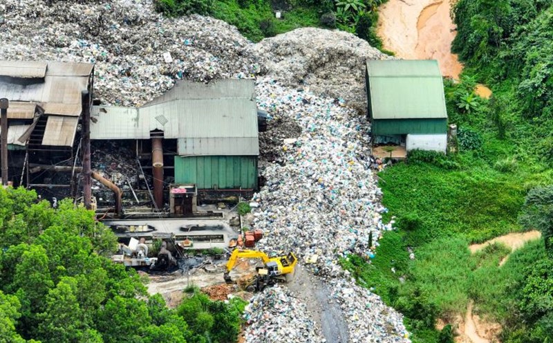 The Bao Loc Waste Plant operator owes many workers wages. Photo: Hoai Thanh
