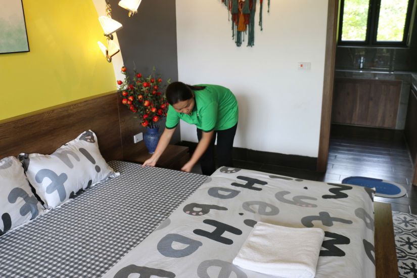 Du lịch đã tạo ra việc làm ổn định cho người dân địa phương. Ảnh: Đặng Tình