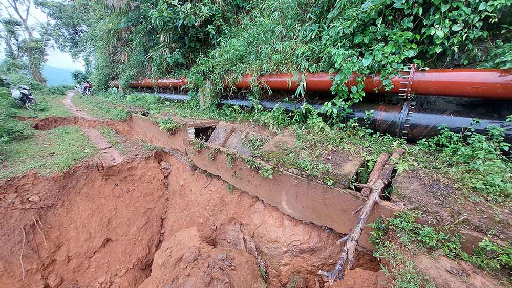 Landslides have put the entire city of Dien Bien Phu at risk of losing domestic water. Photo: Van Thanh Chuong