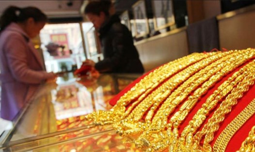 Giá vàng trong tháng 10 được dự báo tiếp tục tăng. Ảnh: Xinhua