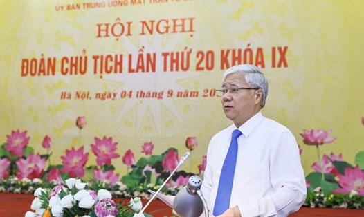 Ủy viên Bộ Chính trị, Bí thư Trung ương Đảng, Chủ tịch Ủy ban Trung ương MTTQ Việt Nam Đỗ Văn Chiến phát biểu khai mạc hội nghị. Ảnh: Phạm Đông