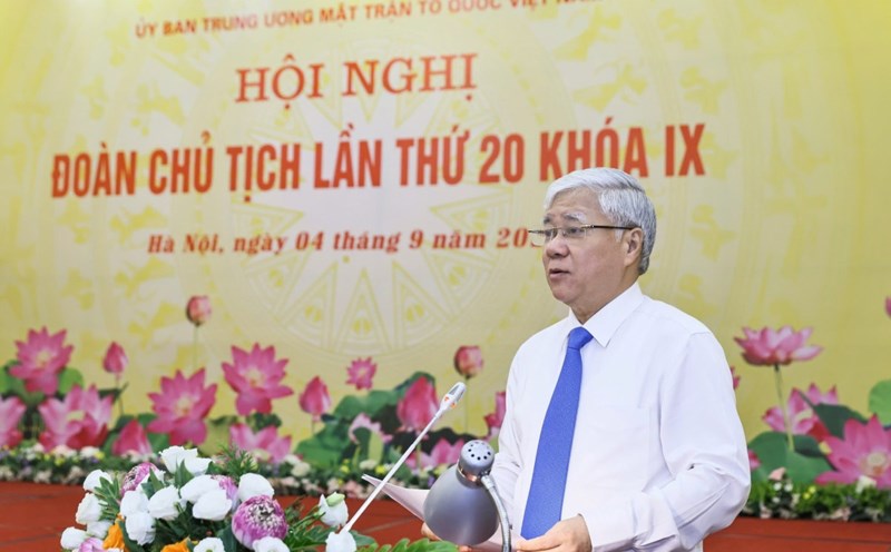 Ủy viên Bộ Chính trị, Bí thư Trung ương Đảng, Chủ tịch Ủy ban Trung ương MTTQ Việt Nam Đỗ Văn Chiến phát biểu khai mạc hội nghị. Ảnh: Phạm Đông