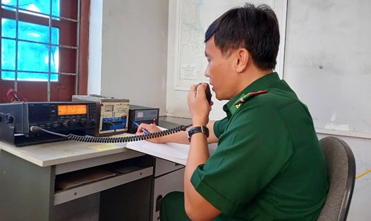 Bộ đội Biên phòng tỉnh Quảng Bình kêu gọi tàu thuyền tránh, trú bão số 3. Ảnh: Bộ đội Biên phòng