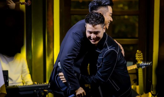 Quân A.P coi Tuấn Hưng là người có sức ảnh hưởng lớn đến anh. Ảnh: Nhà sản xuất