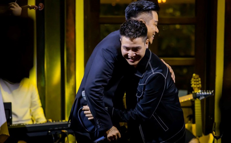 Quân A.P coi Tuấn Hưng là người có sức ảnh hưởng lớn đến anh. Ảnh: Nhà sản xuất