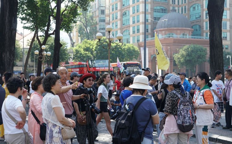 TPHCM thu hút đông đảo khách quốc tế đến tham quan, trải nghiệm. Ảnh: Thanh Chân