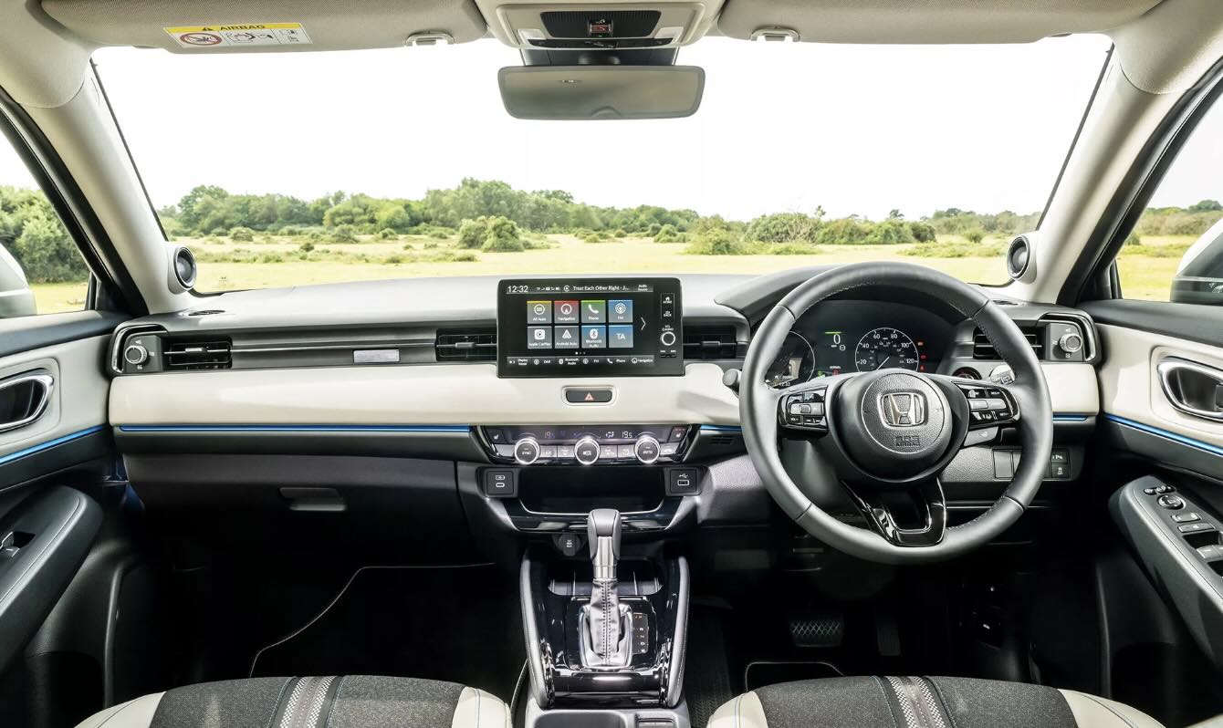 The 2025 HR-V interior features a digital style with a 7-inch instrument cluster. Photo: Honda