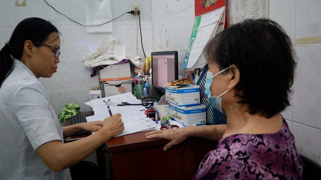 Elderly people in Ho Chi Minh City are screened for diseases early. Photo: NGUYEN LY