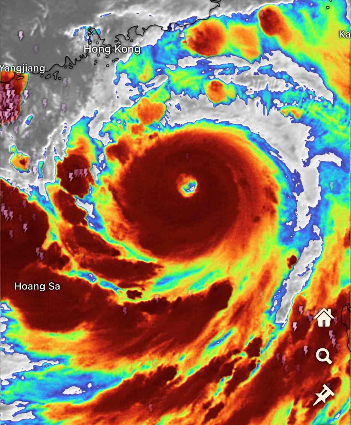 Mắt bão số 3. Ảnh: JMA