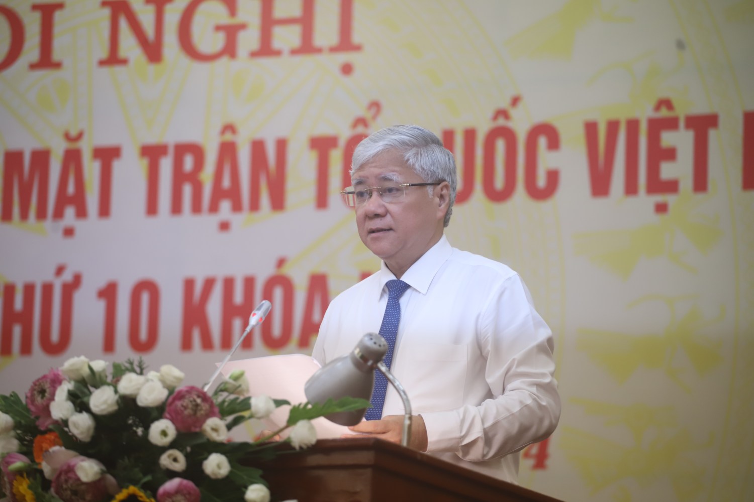 Chairman of the Central Committee of the Vietnam Fatherland Front Do Van Chien delivered the opening speech at the conference. Photo: Phuong Thao