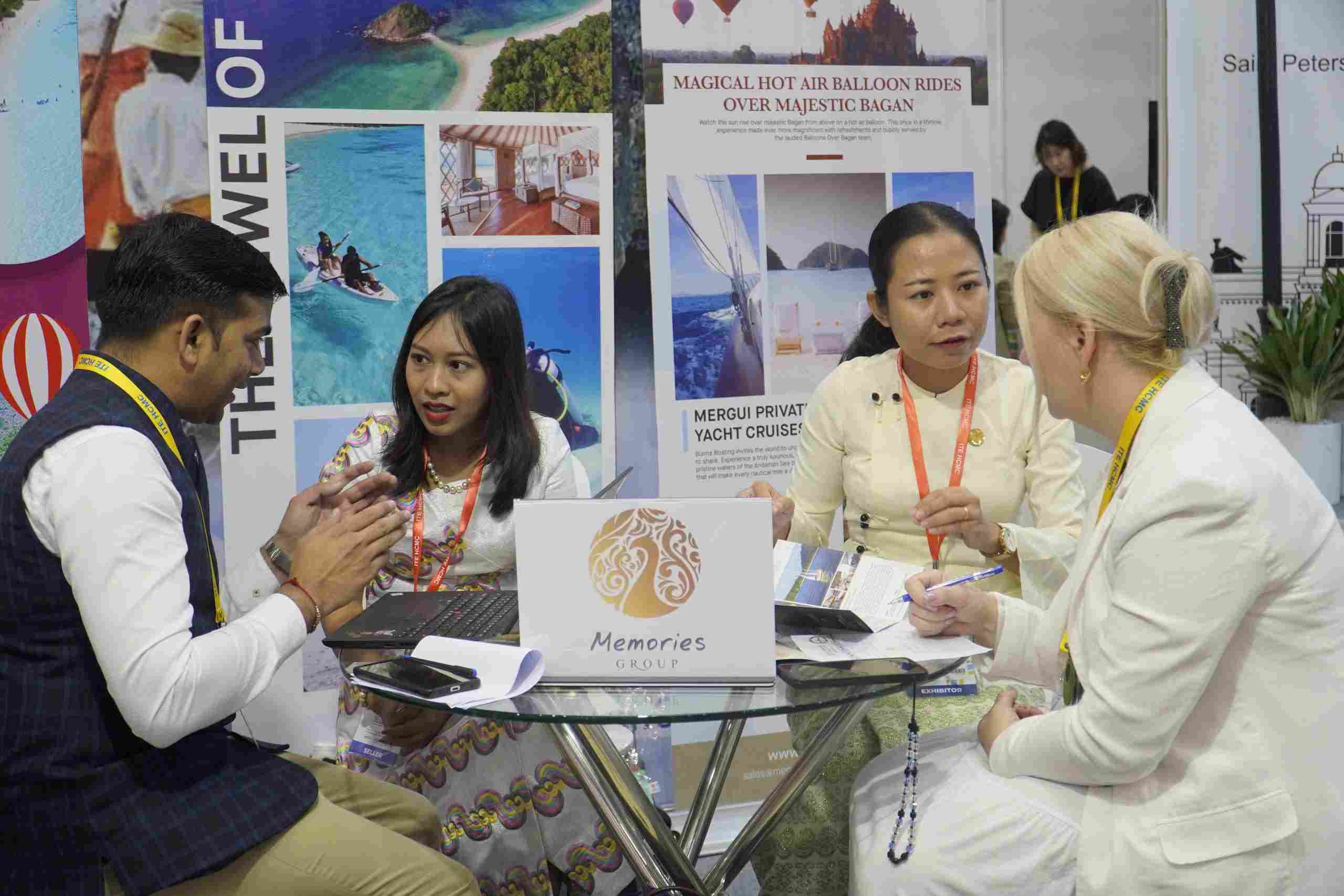 Hút khách quốc tế ghé xem sản phẩm du lịch đặc trưng.