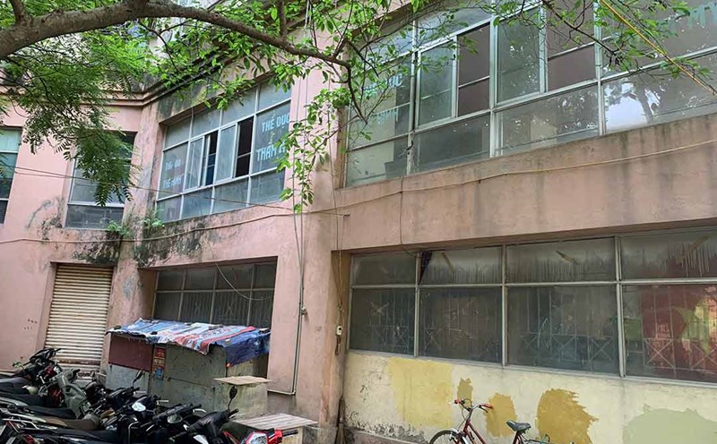 Một mặt bằng kinh doanh tại khu đô thị Định Công (quận Hoàng Mai, Hà Nội) sau khi thu hồi vẫn đang bị bỏ trống. Ảnh: Nhật Minh