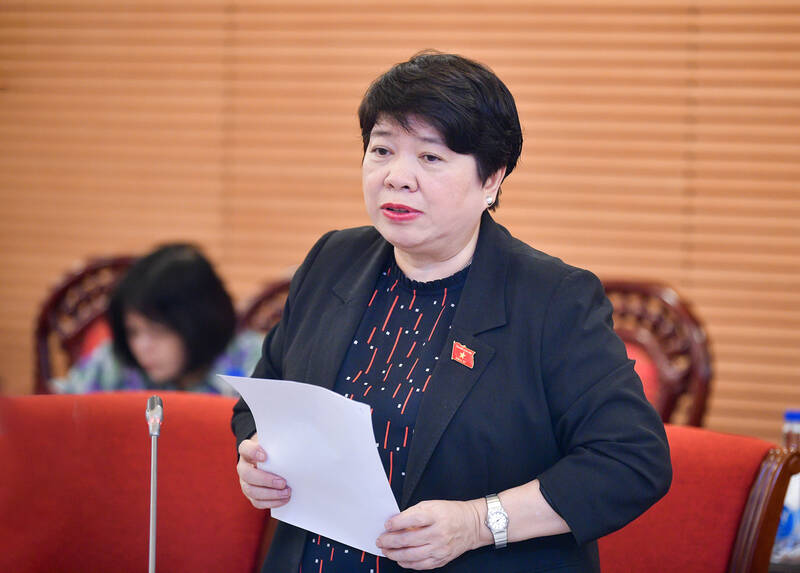 Ủy viên Trung ương Đảng, Chủ nhiệm Ủy ban Xã hội của Quốc hội Nguyễn Thúy Anh chủ trì phiên họp thẩm tra sơ bộ dự án Luật Việc làm (sửa đổi). Ảnh: Quochoi.vn