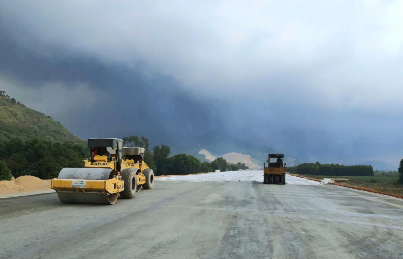 Thực hiện tốt công tác thanh tra, phòng chống tham nhũng, tiêu cực các dự án cao tốc. Ảnh: Nam Khánh