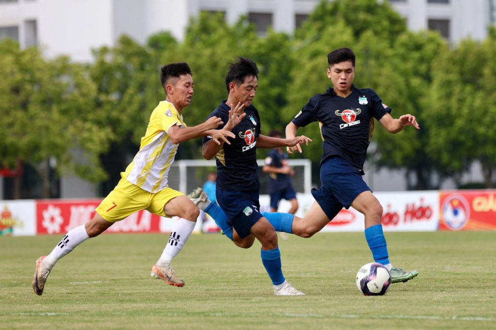 U15 Hoàng Anh Gia Lai và U15 Thanh Hóa cùng góp mặt ở tứ kết. Ảnh: VFF