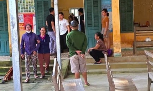 Anh K bị chém được  đưa tới trạm y tế xã cấp cứu nhưng đã tử vong. Ảnh: Người dân cung cấp.