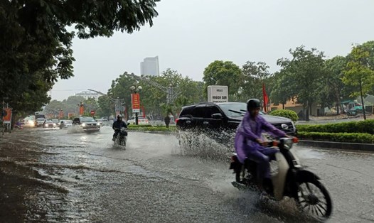 Sáng 6.9, thời tiết tại Thanh Hóa có mưa rất to, không ngớt trước khi bão số 3 Yagi đổ bộ. Ảnh: Quách Du