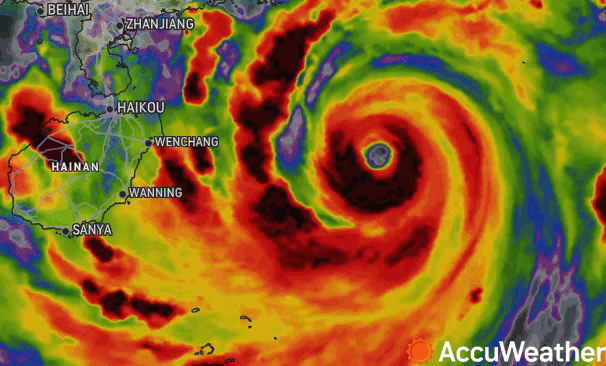 Mắt bão Yagi đã rõ rệt khi tiến gần đảo Hải Nam (Trung Quốc). Ảnh: AccuWeather