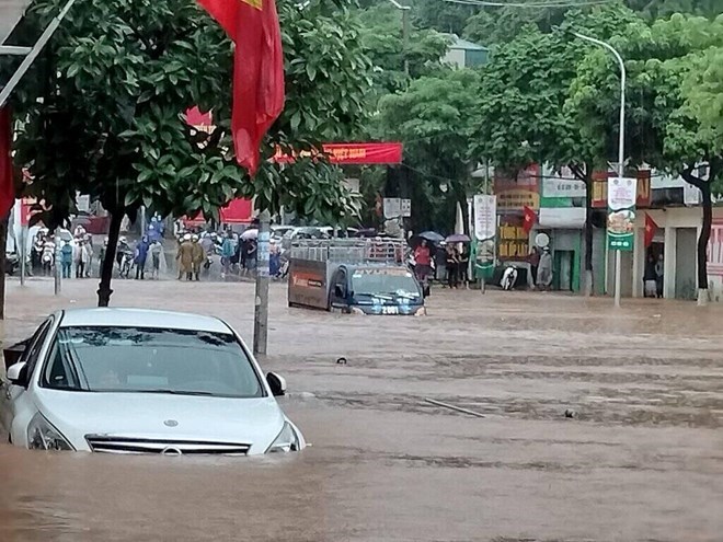 Lưu ý quan trọng để bảo vệ xe ôtô trước siêu bão Yagi