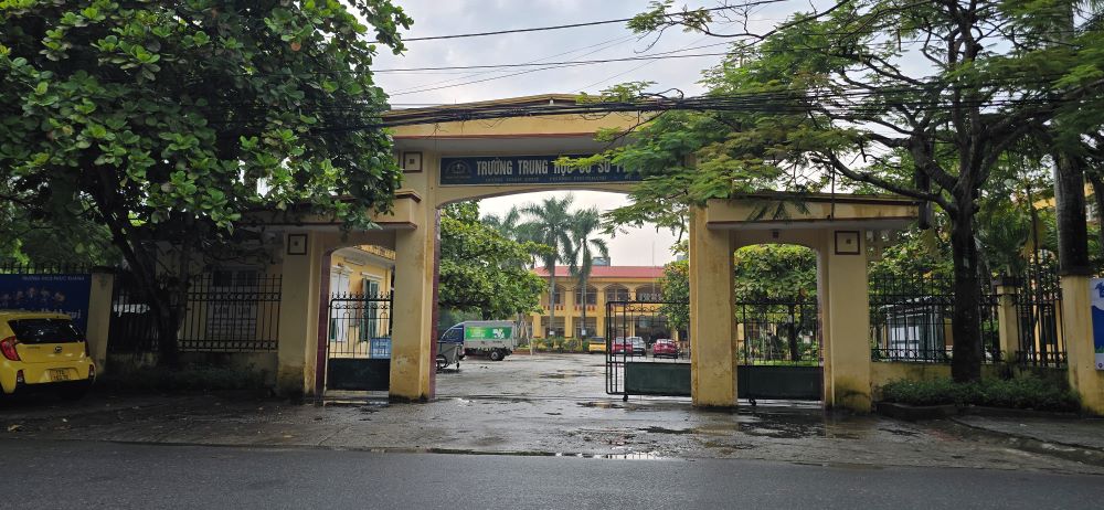 Phuc Khanh Secondary School, Thai Binh City, has also allowed students to take a day off from school this morning following instructions from superiors. Photo: Nam Hong