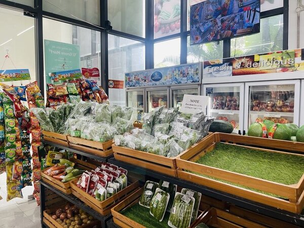 Green Mart supermarket in the apartment complex has not run out of goods due to people hoarding. Photo: Lan Ha