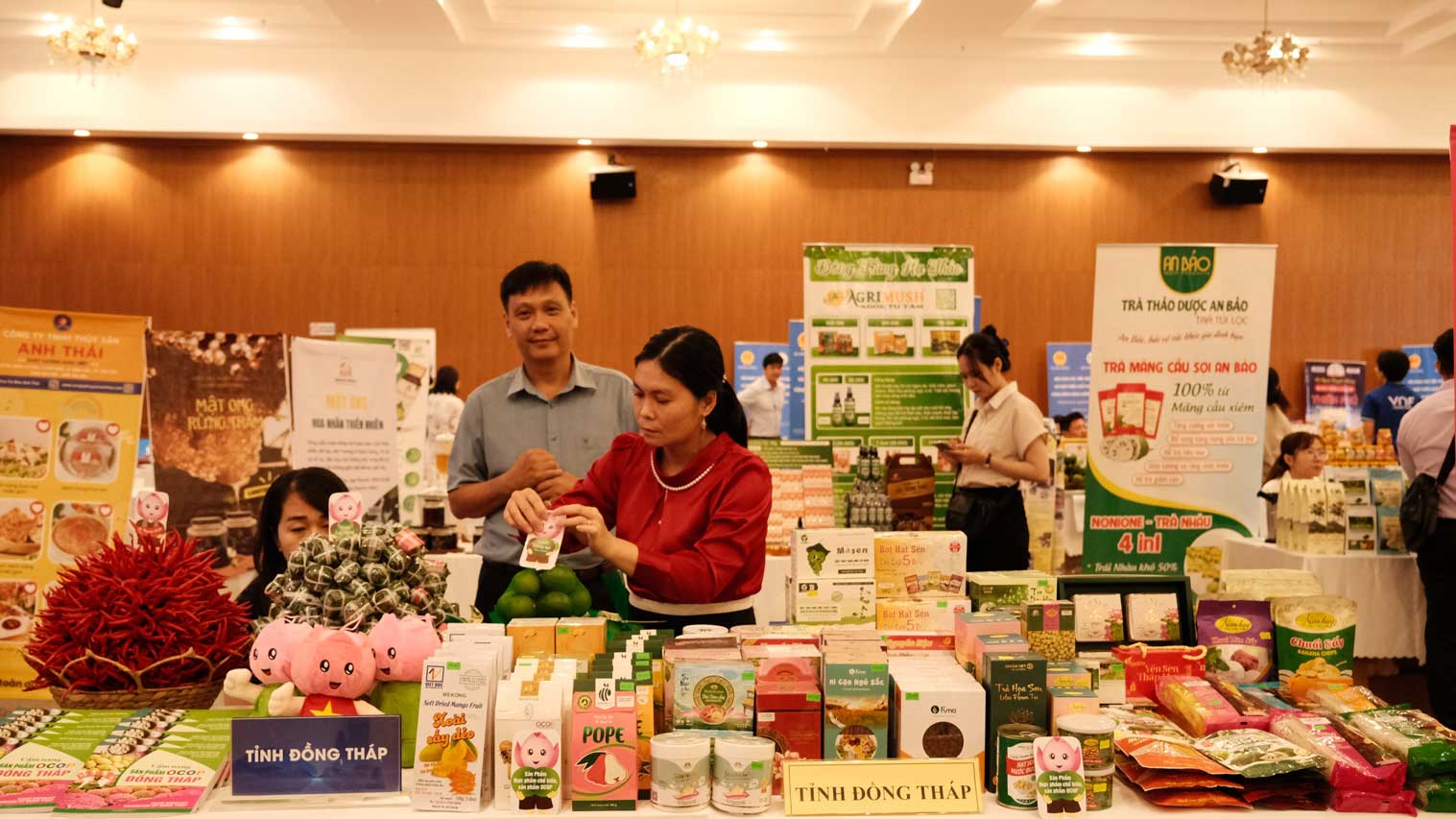 Booths displaying and promoting products at the conference. Photo: My Ly