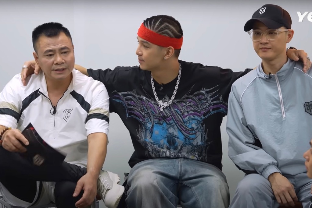 NSND Tự Long buồn bã vì kết quả của Anh trai vượt ngàn chông gai. Ảnh: NSX.