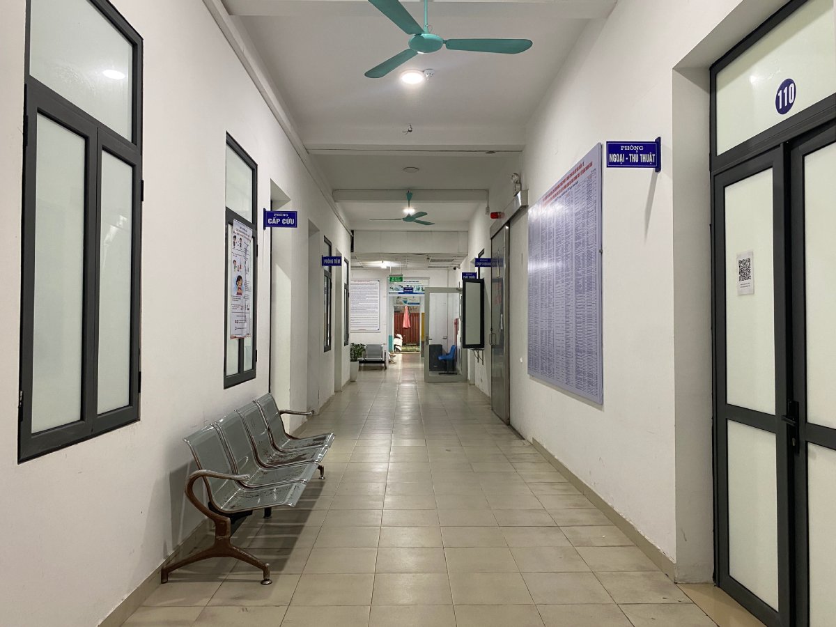 Inside Thanh Xuan District Medical Center. Photo: Phuong Thao